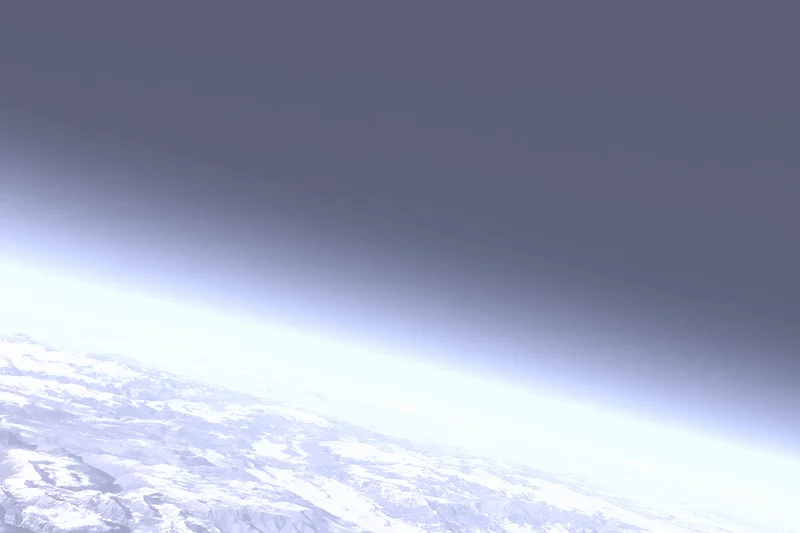 03 地球編碼：地球弧線與大氣意象